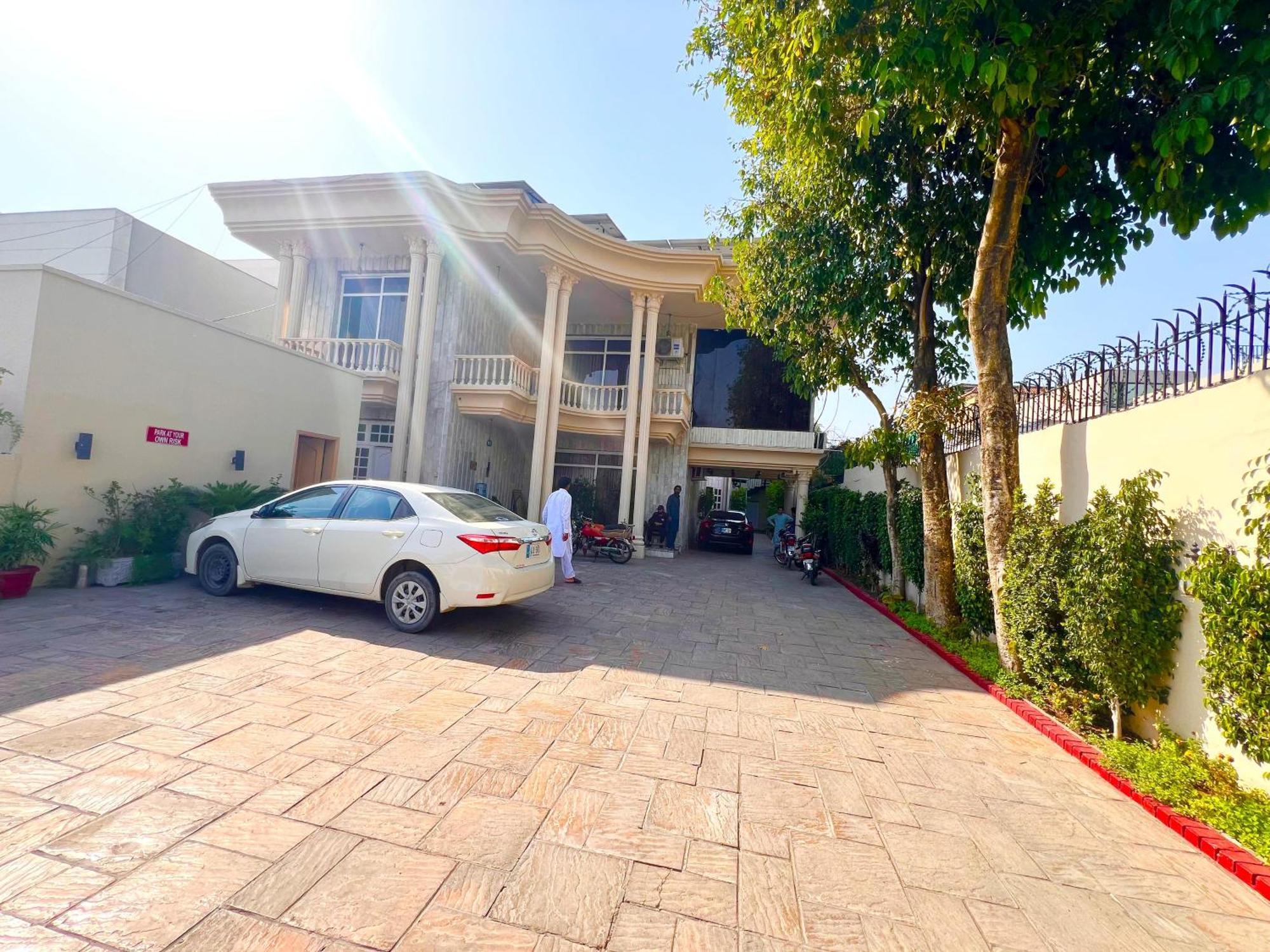 Shelton Guest House 이슬라마바드 외부 사진